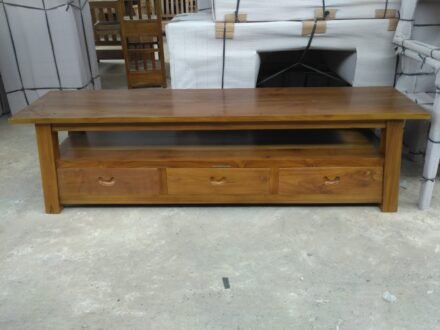 Bufet Jati Minimalis Vintage Mewah