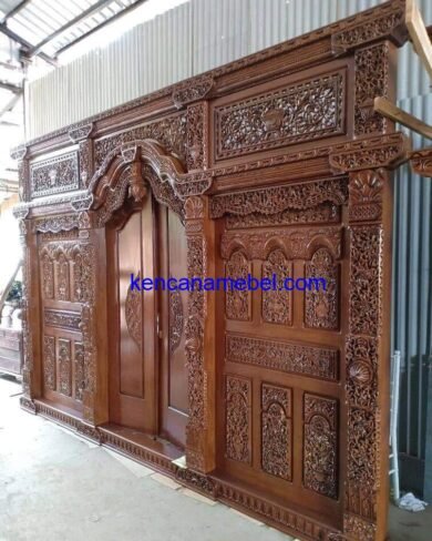 Pintu Gebyok Jati Ukiran Krawangan