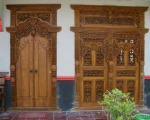 Pintu Gebyok Jati Ukir Bali