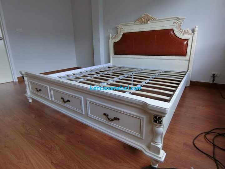 Dipan Classik Bed Furniture,dipan anak,dipan jati,dipan kayu,dipan kayu murah,dipan minimalis,dipan minimalis anak,dipan minimalis duco, dipan minimalis elegan,dipan minimalis jati,dipan minimalis jepara,dipan minimalis laci,dipan minimalis modern,dipan minimalis terbaru,dipan tingkat,mebel jepara, furniture dipan minimalis,tempat tidur tingkat,dipan tempat tidur,dipan jati minimalis modern,harga dipan minimalis laci,dipan ukir,dipan gebyok,furniture jepara,