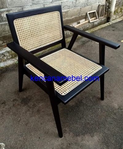 Kursi Makan Cafe Minimalis Rotan