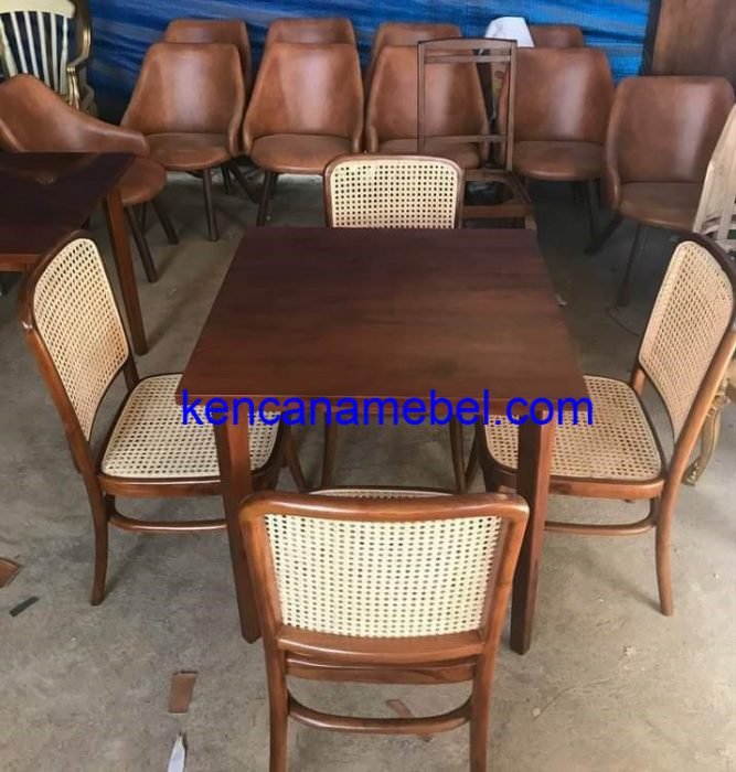 Set Meja Cafe Kursi Jati Rotan