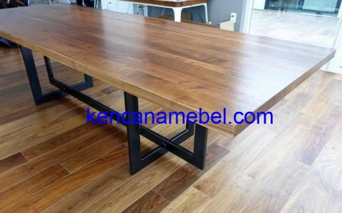 Meja Makan Kayu Jati Mewah
